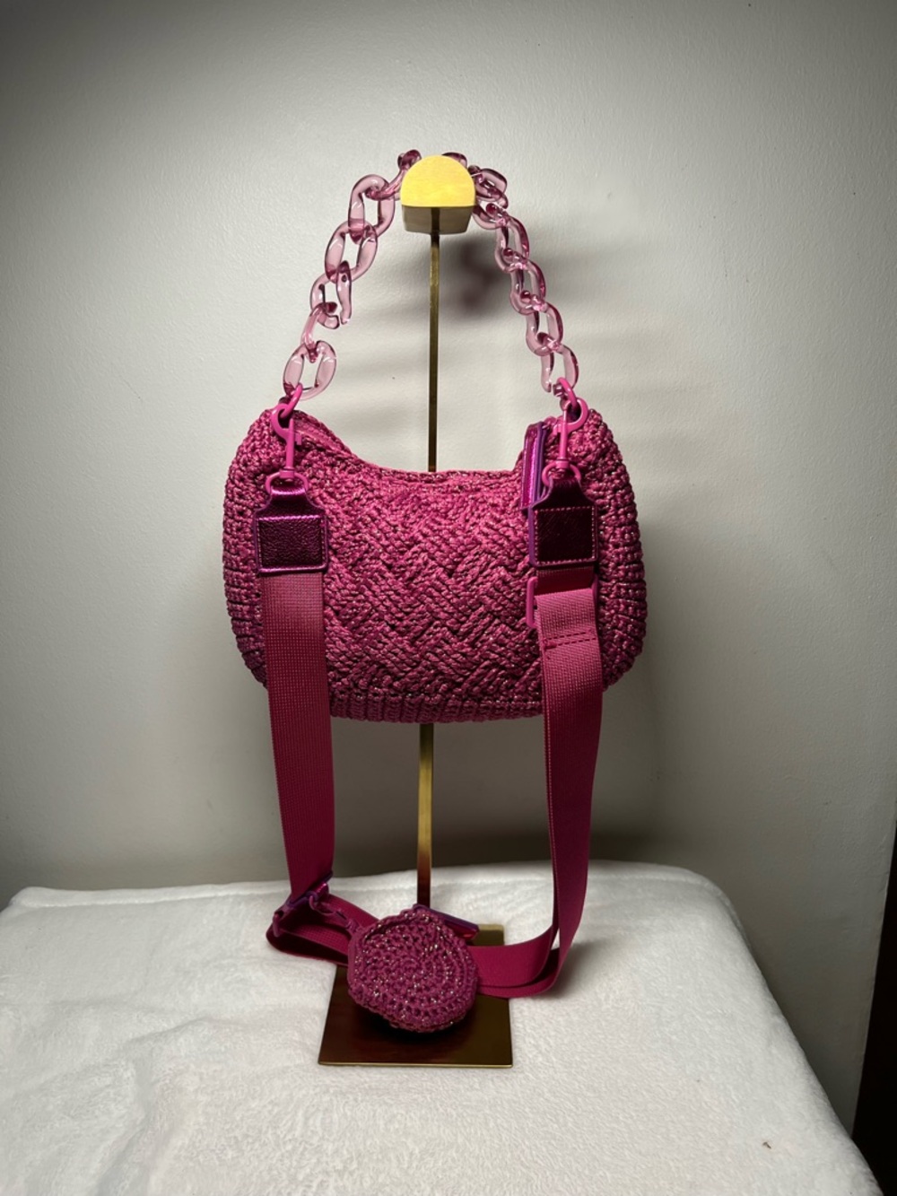 Kurt Geiger Crochet Crossbody and shoulder Bag in Pink Like New - Picture 2 of 12